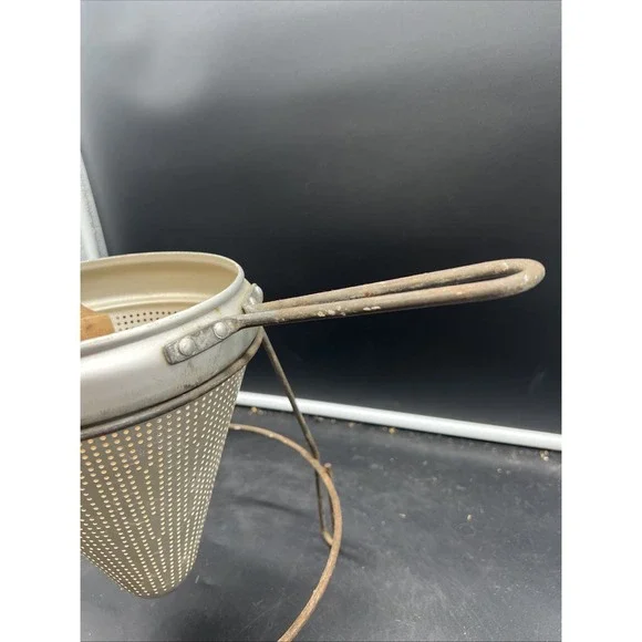 Vintage Aluminum Sieve Strainer 1970s w/ Stand and Wood Masher - Wood Canning - Picture 4 of 10